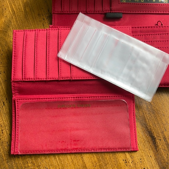 Liz Claiborne clutch - Picture 5 of 8